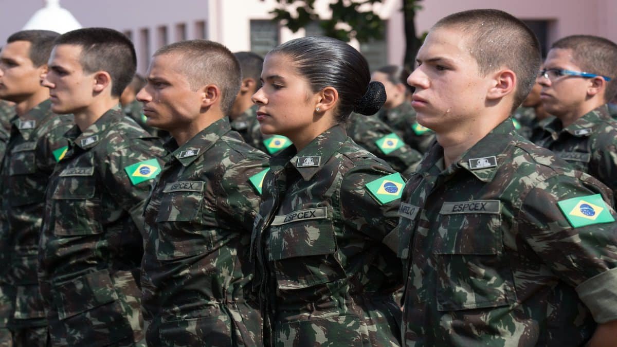 Mulheres Sejam Sargento de carreira do Exército Brasileiro